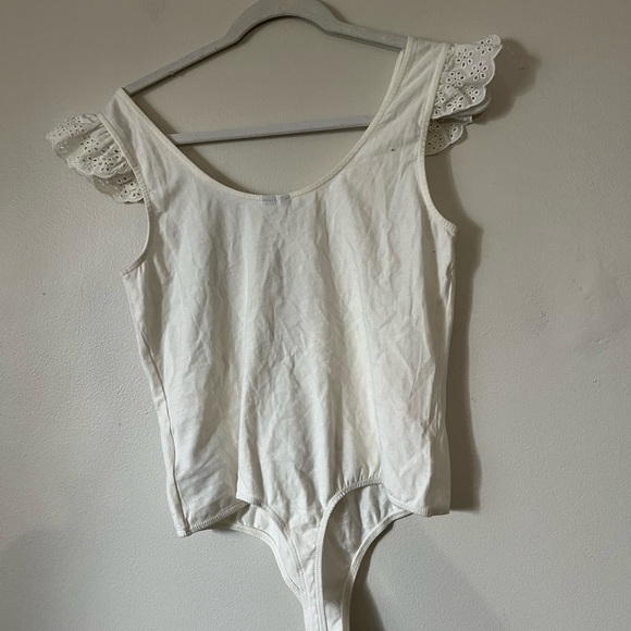 🌼 2/$20 Vero Moda Eyelet Cottagecore Bodysuit XL - Picture 4 of 5
